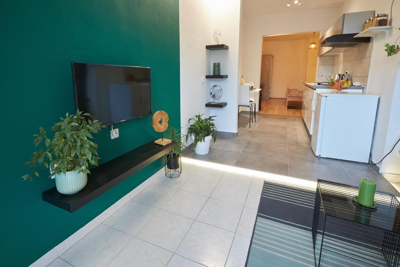 Apartment Green Poreč Exteriör bild